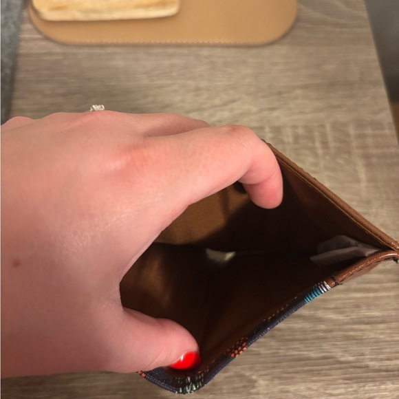 Fossil Multicolor Heart Pattern Wallet - Picture 4 of 4